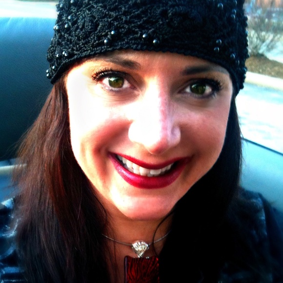 Meet your Posher, Hope - Picture 1 of 3